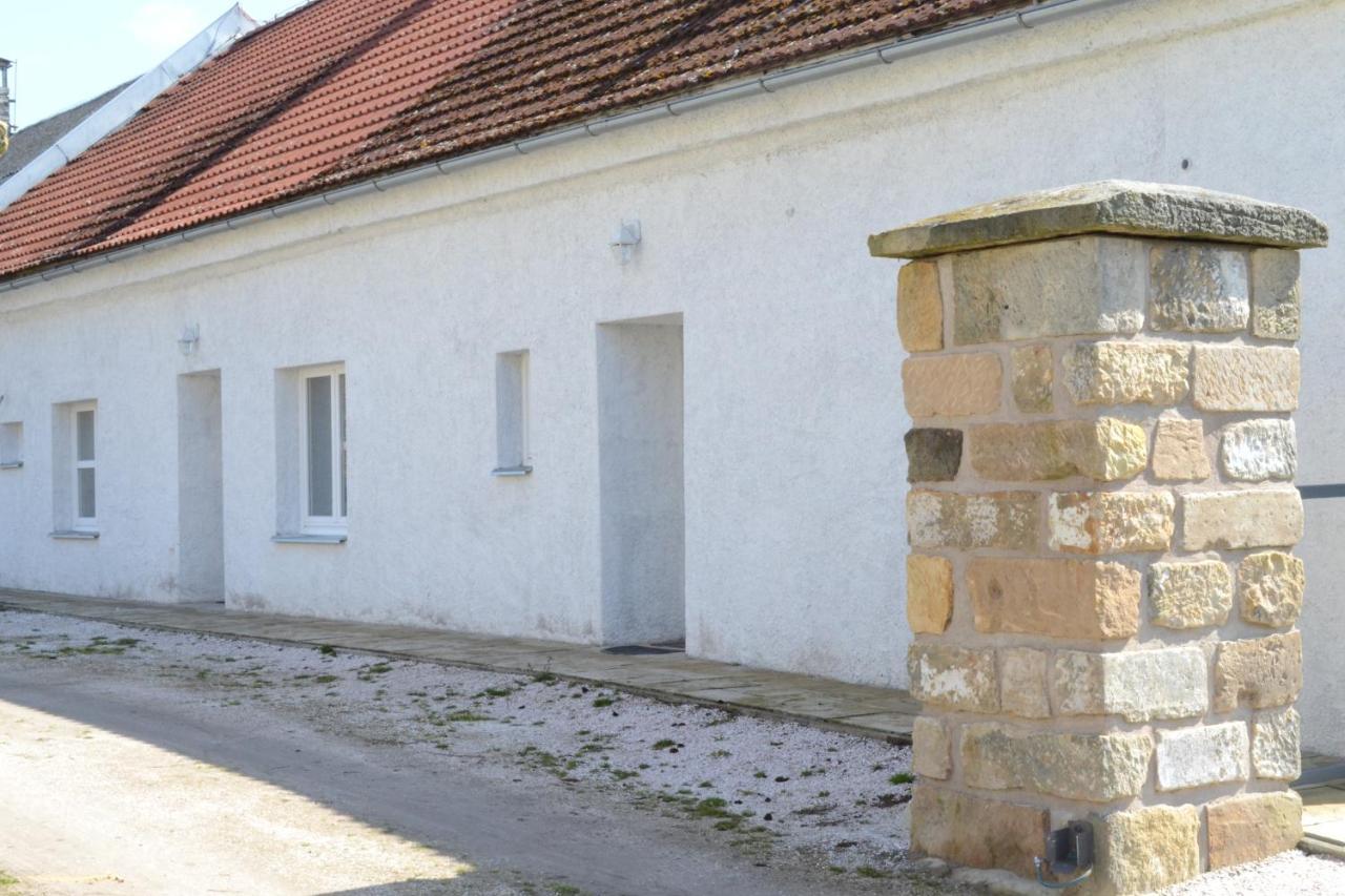 Dvur Dolenec Apartman Rohoznice  Kültér fotó