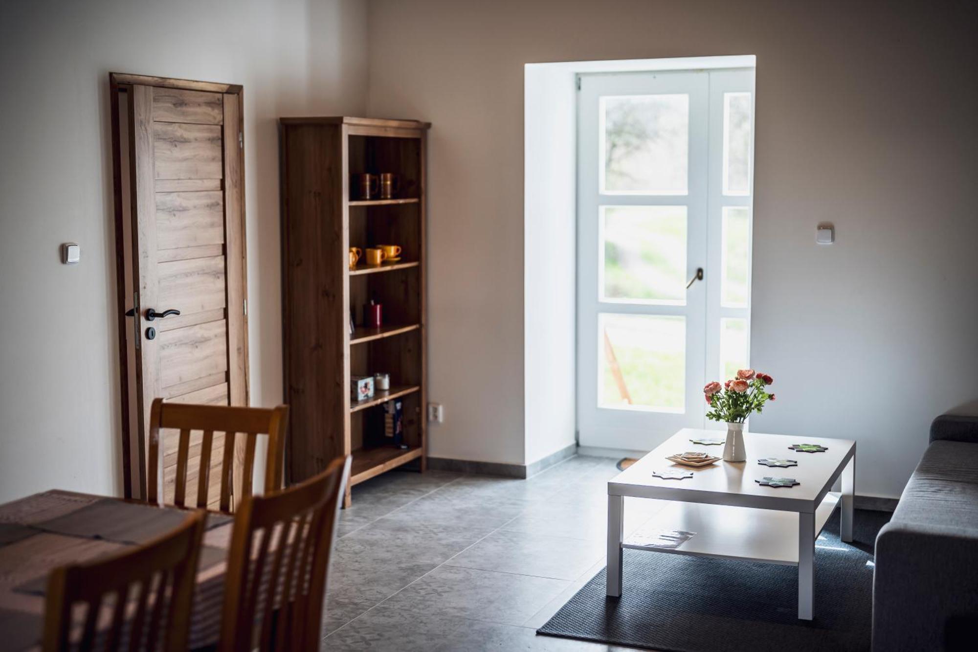 Dvur Dolenec Apartman Rohoznice  Kültér fotó